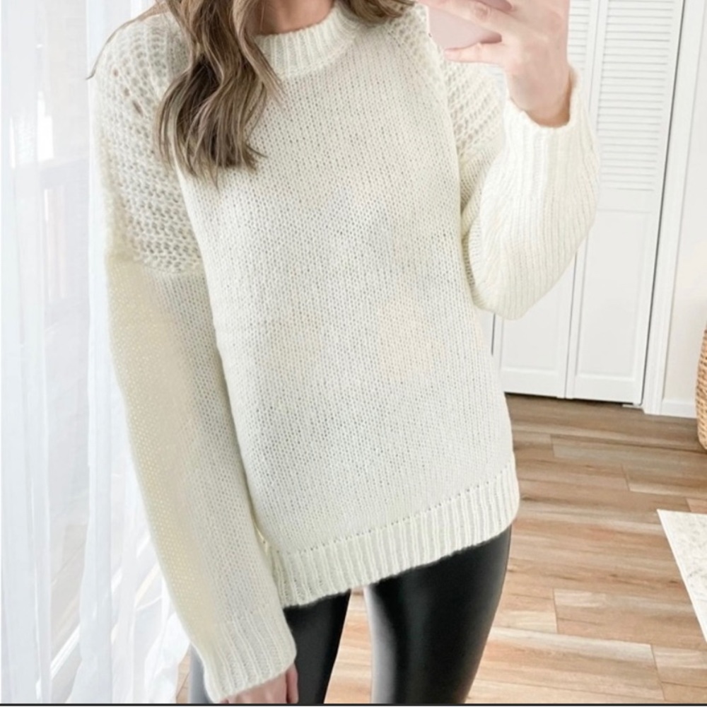Beautiful sweater - Picture 6 of 8